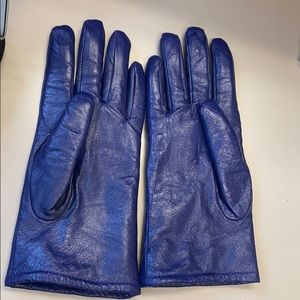 Blue leather thinsulate lined gloves